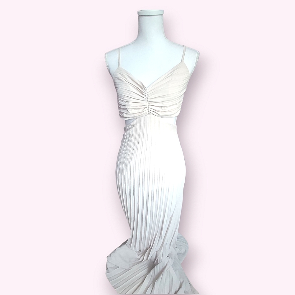 Forever 21 Cream Biege Pleated Sleeveless Gown Dress Spaghetti Straps